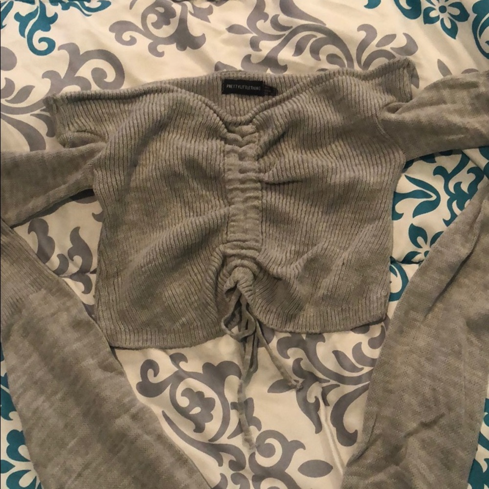 grey off the shoulder lounge top